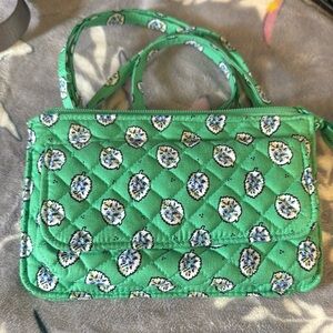 NWT Vera Bradley RFID Crossbody in Garden Green Leaf